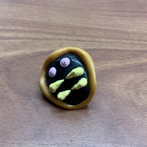 VINTAGE Kabuto Pokemon Figure Takara TOMY CGTSJ Monster Collection Dome Fossil