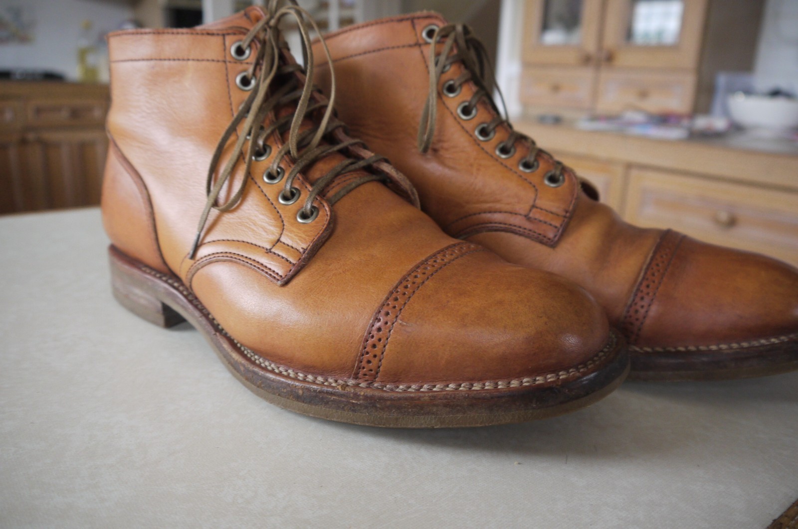 Size 8.5 Viberg Service Boot 2030 in Natural Japanese Cowhide. Stitch-down cons image 5