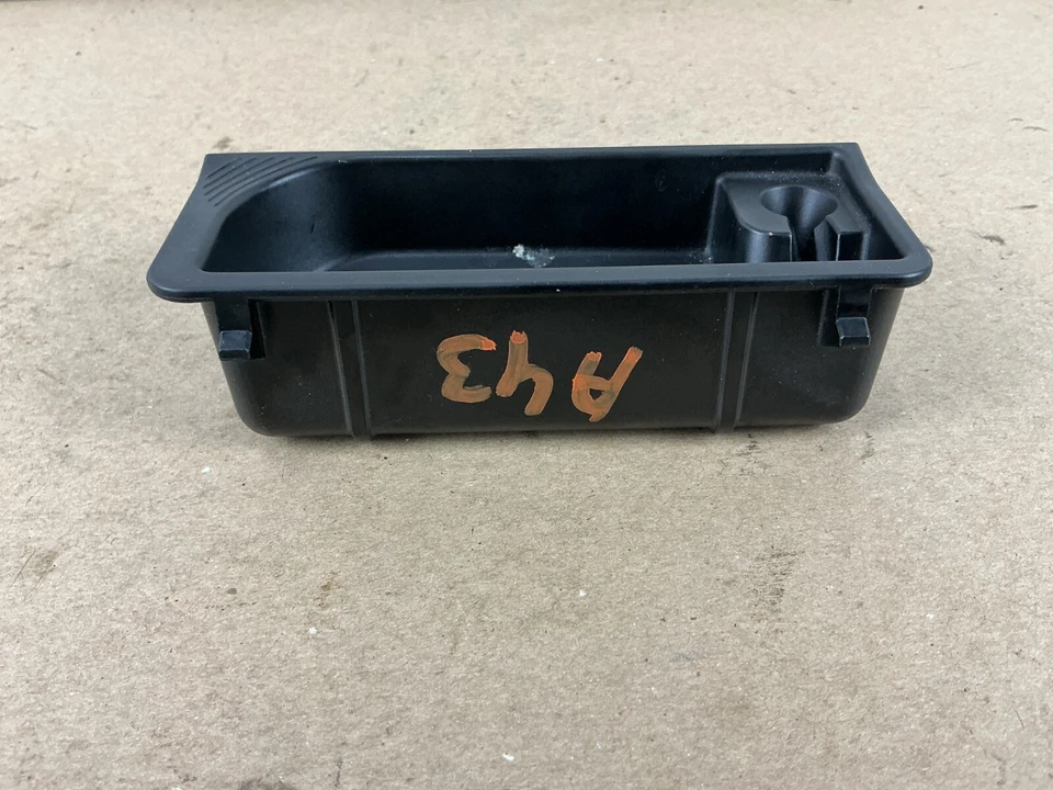 BMW 740i 740Li 2010-2015 consola central inserto de cenicero delantero 9119317 OEM Foto 4 de 4