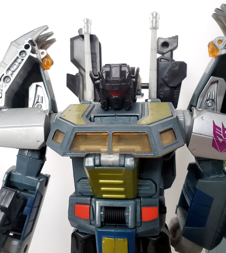 Transformers Universe Decepticon Hardhead with 3rd party upgrade kit "Butcher" - Image 2 of 4