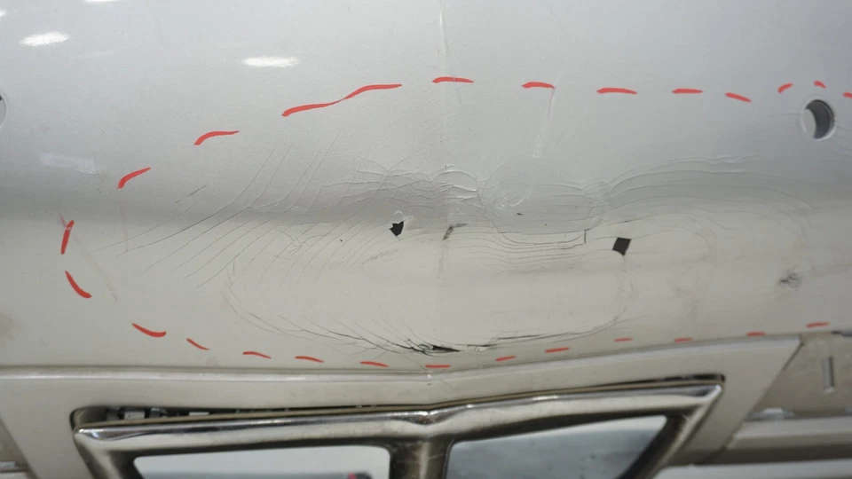 Cubierta de parachoques trasero Cadillac CTS 2012-2014 con orificios de sensor OEM Foto 4 de 4