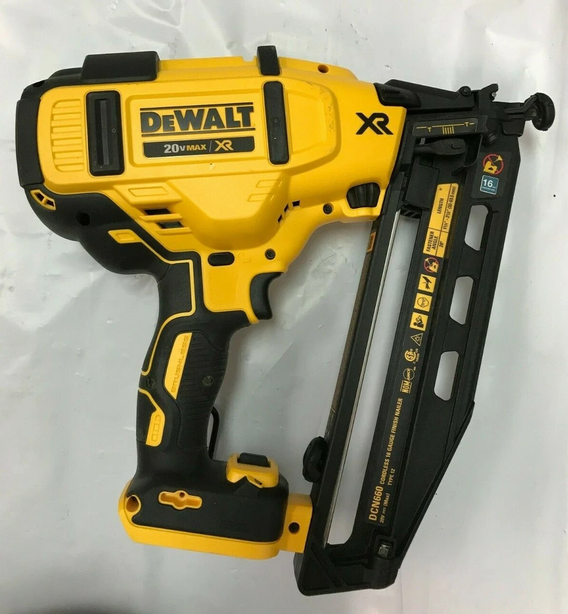 DEWALT 20V MAX* Finish Nailer, Angled, 16GA, Tool Only (DCN660B) 