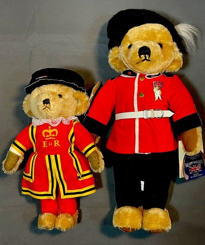 Merrythought Royal Beefeater British Guard Mohair Teddy Bear Pair 17"and 12" - Picture 2 of 9