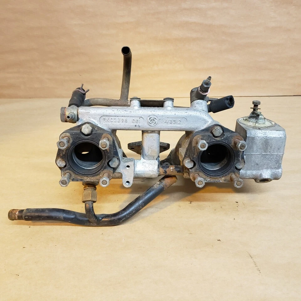 Coletor de entrada Triumph TR7 1975-76 original RKC0396 V3312 FABRICANTE DE EQUIPAMENTO ORIGINAL - Imagem 3 de 4