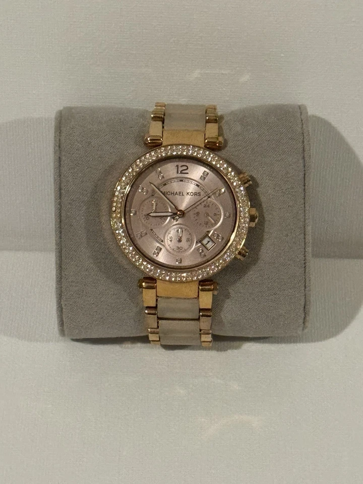 Reloj de pulsera Michael Kros Parker MK5896 para mujer tono oro rosa esfera analógica JNA602 Foto 3 de 4