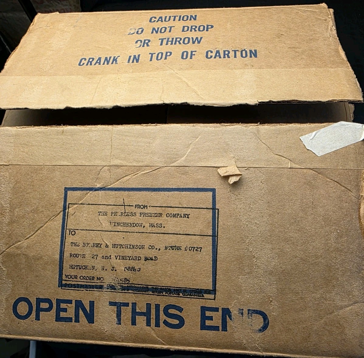 Vintage Hostess Ice Cream Freezer 4 Quart Hand Crank Ice Cream Maker Peerless 