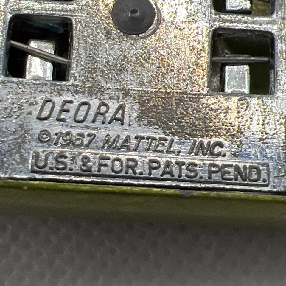 Hot Wheels Deora 1967 Redline Antifreeze Green 1:64 Scale Diecast Truck - Image 4 of 4