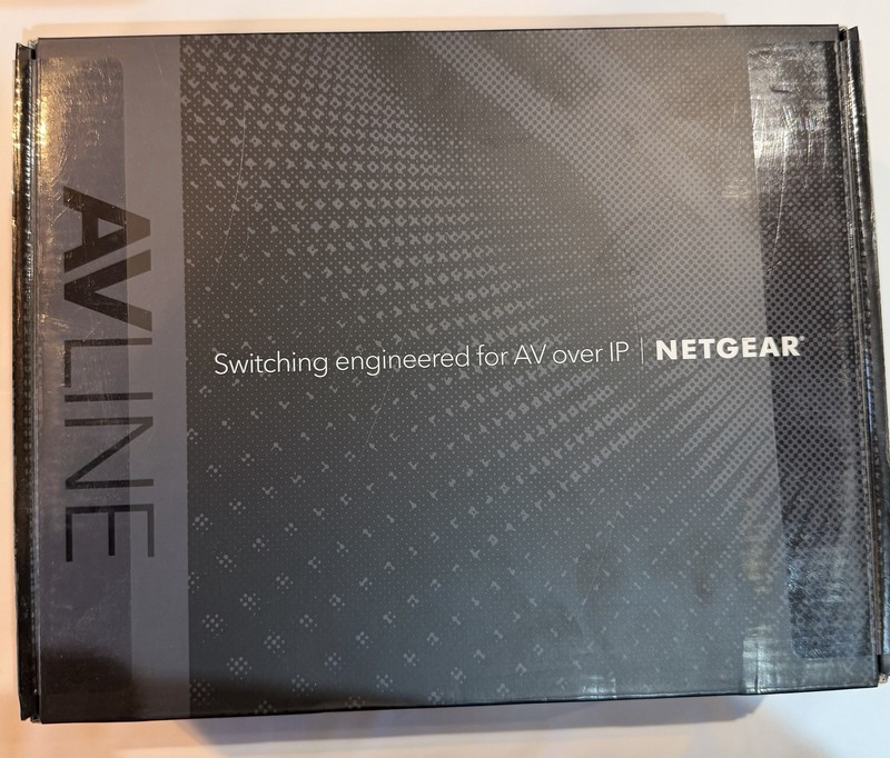 Netgear AV Line M4250-9G1F-PoE+ Fully Managed Desktop Switch (GSM4210PD-100EUS)