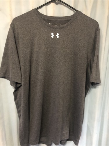 Camiseta gris Under Armour HeatGear grande cuello redondo manga corta para hombre. ¡Bonito!
