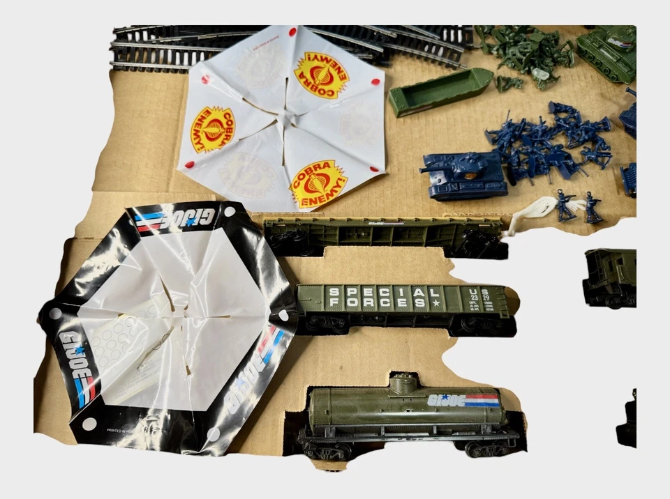 Vintage 1983 Tyco GI JOE Electric Train And Battle Set - Image 4 of 4