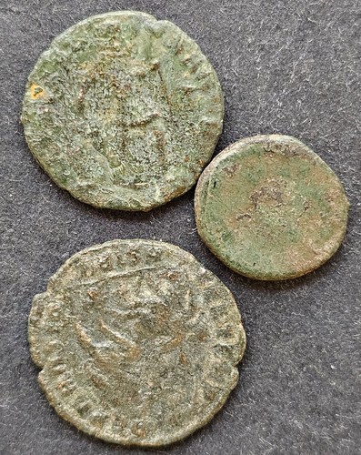 Roman bronze coins. Lot of 3 coins - Picture 4 of 6