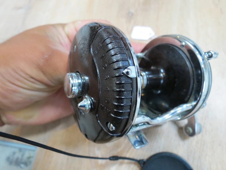 Carrete de pesca de agua salada Ocean City Inductor EE. UU. (lote #17369) Foto 4 de 4