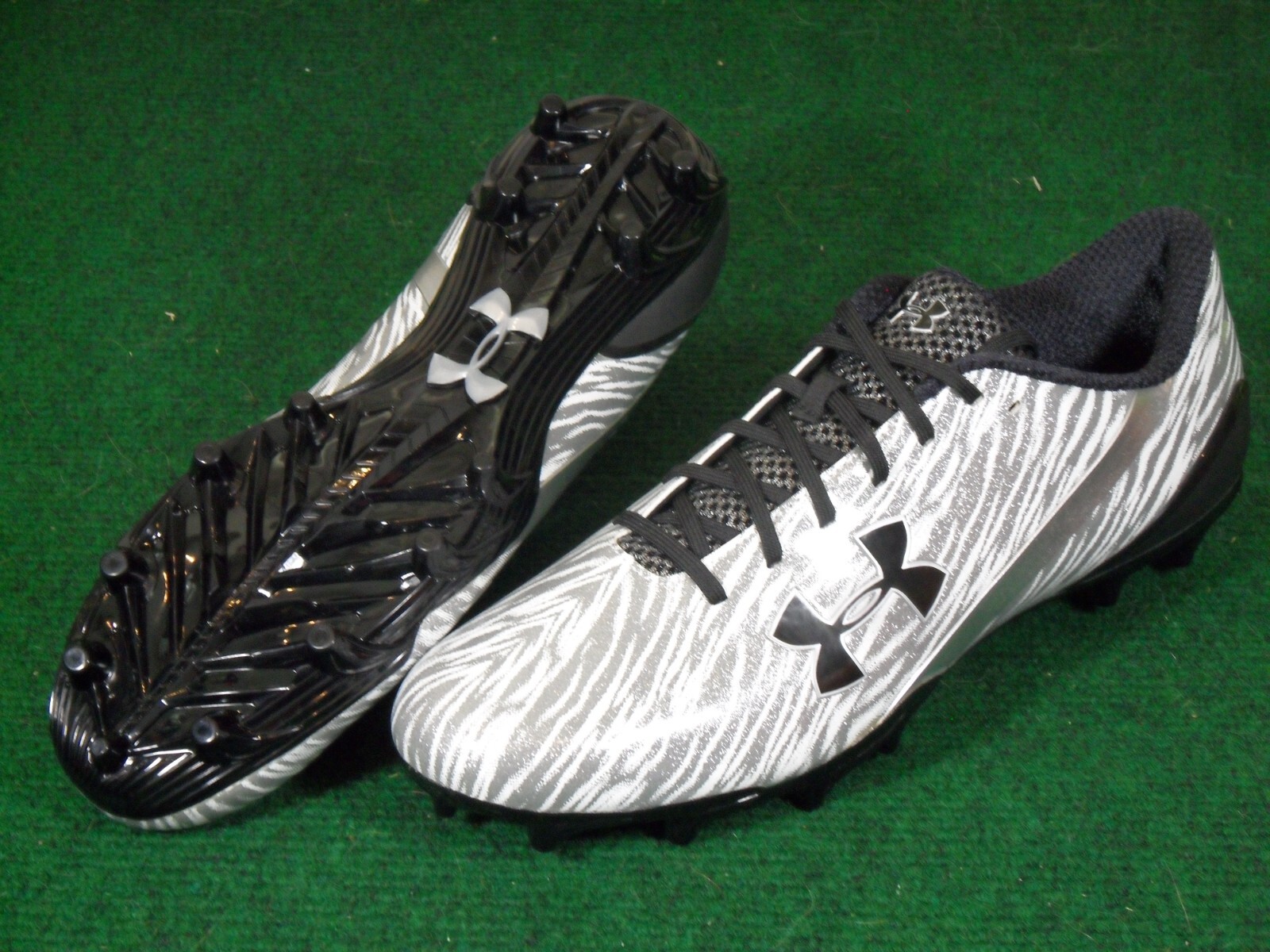 Under Armour UA Speedform Spotlight MC Football Cleats Black Gold