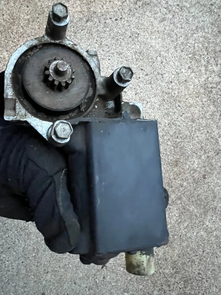 OEM GM 1961 1962 1963 1964 Chevy Impala SS 2 Door POWER Window Motor Pontiac - Image 3 of 4