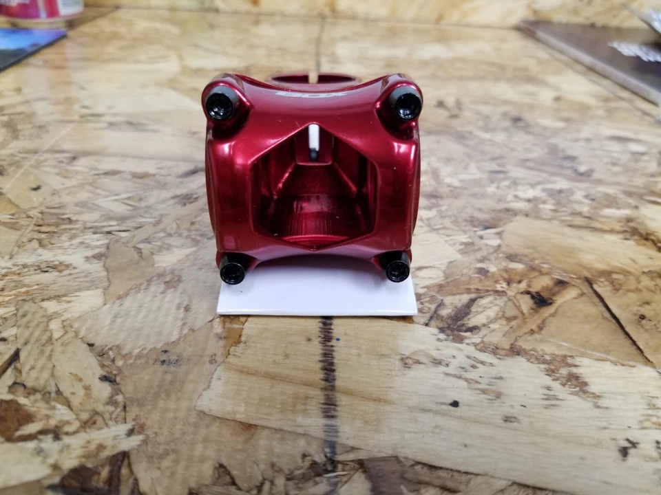 Caja Componentes Cúspide MTB Vástago - 55 mm de longitud, 35 mm de abrazadera, 0 grados, Rojo Foto 3 de 3