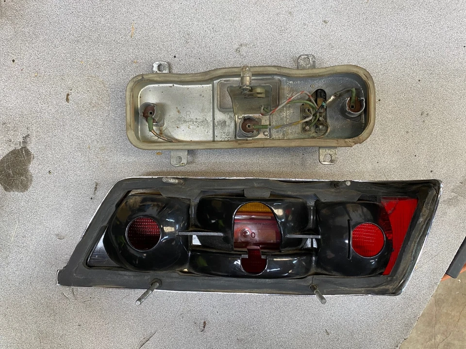 Conjunto de luces traseras derecha mercedes-benz 250sl, 250se, 250sec w113. SA005 Foto 3 de 4