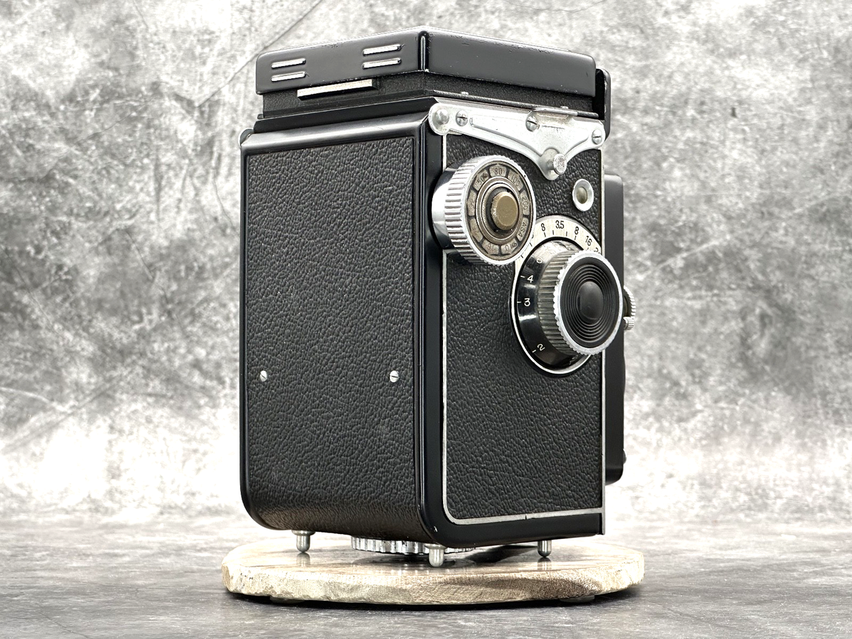ヤシカ二眼レフ　YASHICAFLEX 6x6 TLR FILM CAMERA MINT] YASHICA Yashicaflex Model New B TLR Film Camera from JAPAN