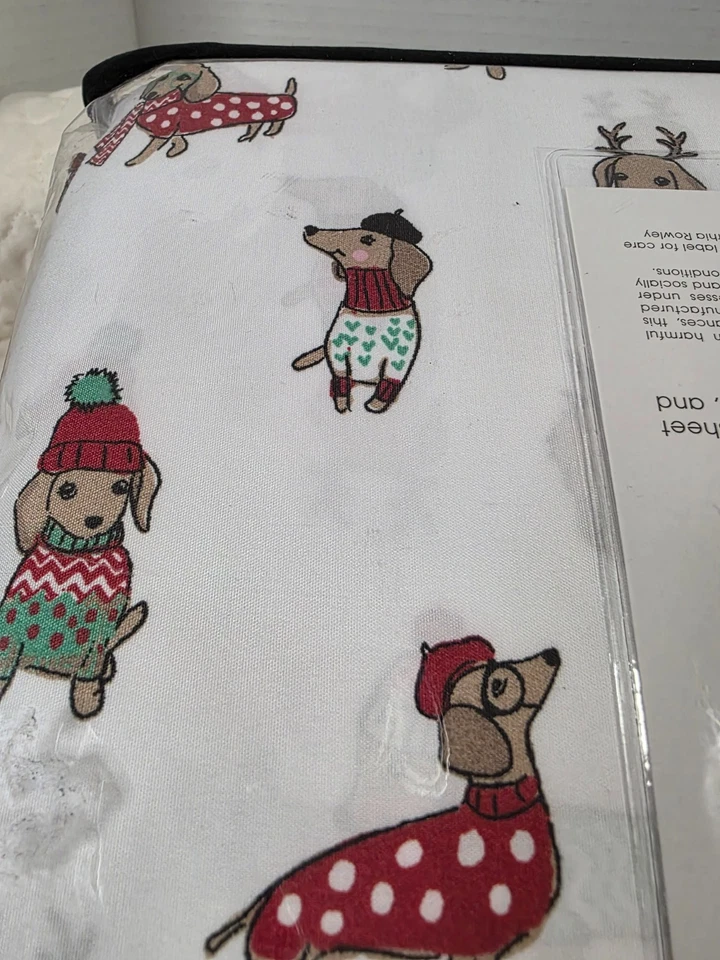Cynthia Rowley 全套 (4 件套) 圣诞腊肠犬 全新 包装 — 第 2/4 张图片
