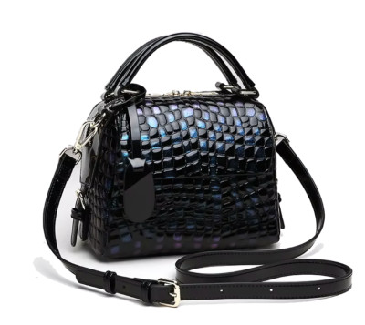 Handtasche Umhängetasche Schwarz Blaue Reflexe Lack Schultertasche Echtleder Luxus