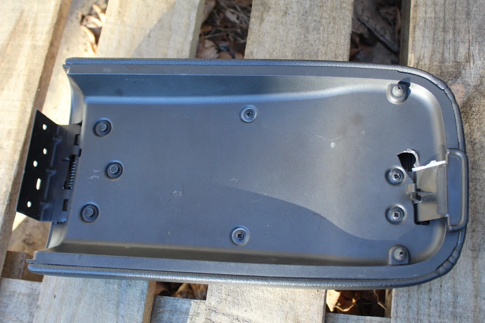 2002-2009 GMC Envoy Chevrolet Trailblazer Black Center Console Lid Armrest OEM - Imagem 2 de 2