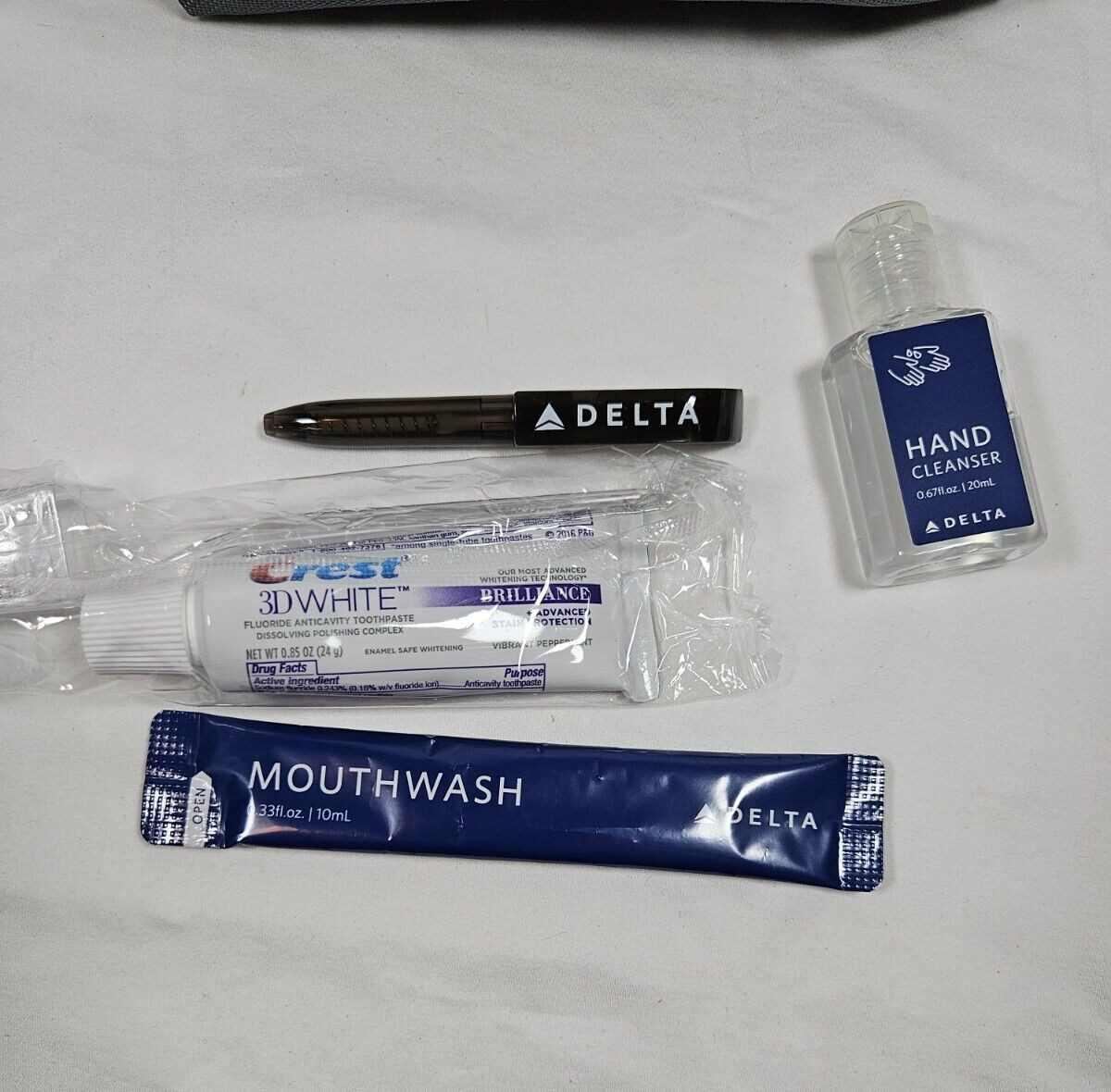 Tumi For Delta Travel Amenity Pouch Zip Bag Black With Toiletries