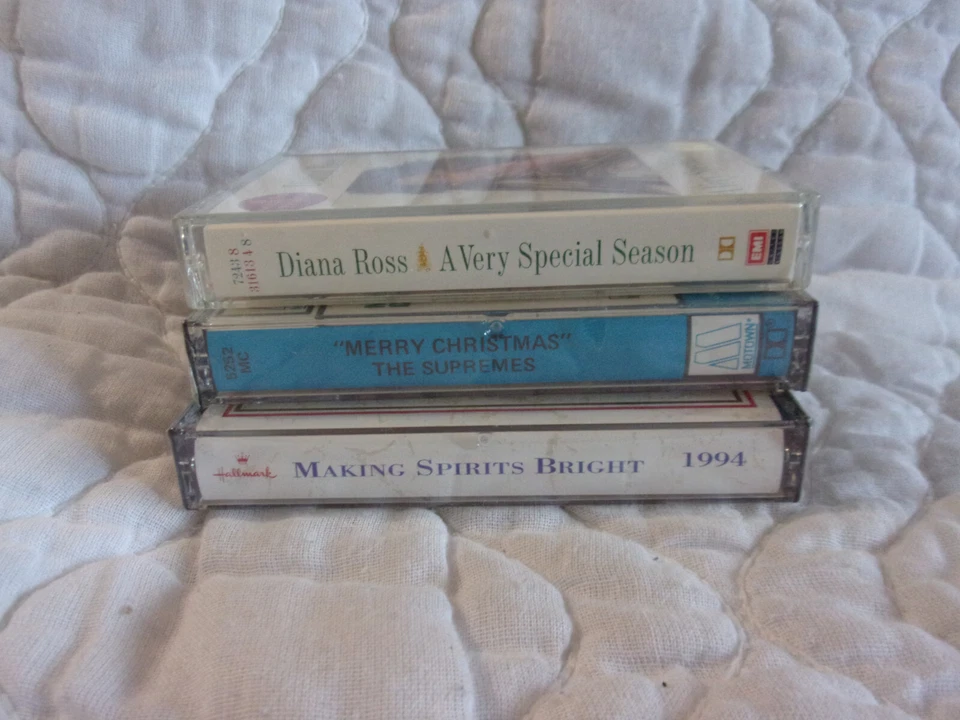 DIANA ROSS CASSETTE THE SUPREMES MERRY CHRISTMAS A VERY SPECIAL SEASON HALLMARK - Image 2 of 4