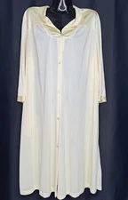 Vintage Vanity Fair Nightgown Womens L Ivory Nylon Midi Robe Housecoat Lace Trim
