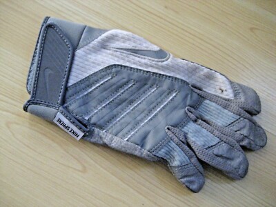 Youth M Gray White NIKE SPHERE Technology Training BB BATTING GLOVE RH Sports