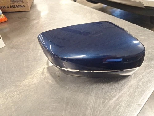 OEM BMW MIRROR COVER PASSENGER SIDE PART# 51 16 6 467 990