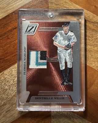 2005 Donruss Zenith - Z-Jerseys Dontrelle Willis #ZB-11 (MEM)