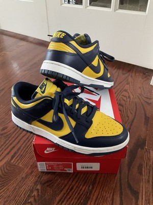 EUC NIKE DUNK LOW RETRO Maize and Navy Men s 8 Women s 9.5 Athletic Gym Shoes