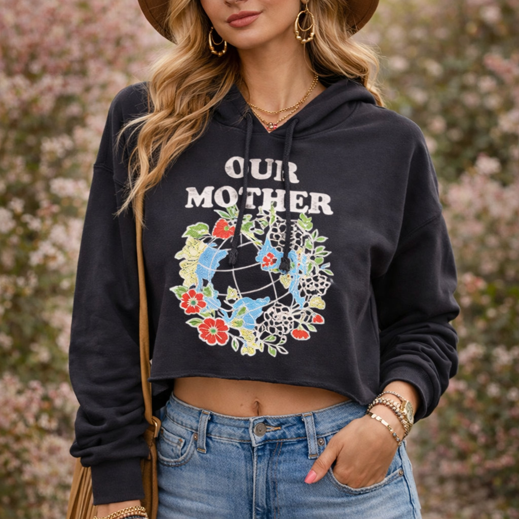 Levi's Our Mother Earth Sweatshirt Women's S NWT Cropped Oversized Graphic Eco