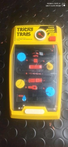TRICKY TRAPS TOMY Gioco Vintage Anni 80.. Ottimo Funzionante Made In Singapore