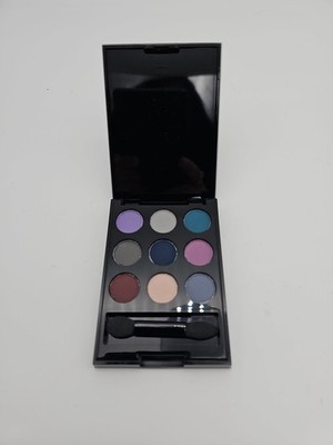 new Avon eye color compact Eyeshadow - Smoky 