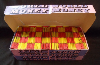 VINTAGE 1973 World Money (Monty Gum) UNOPENED Box of 199 Packs!!