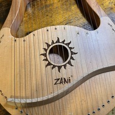 ZANi 19 String Lyre Harp In Good Condition