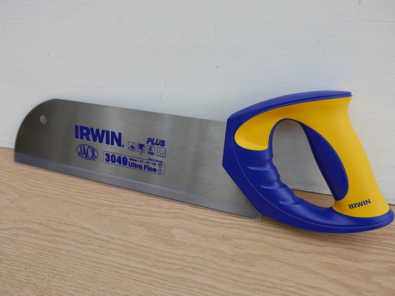IRWIN JACK 3049 3533 13"" ULTRA FINE HARDPOINT VENEER & LAMINATE FLOORING SAW