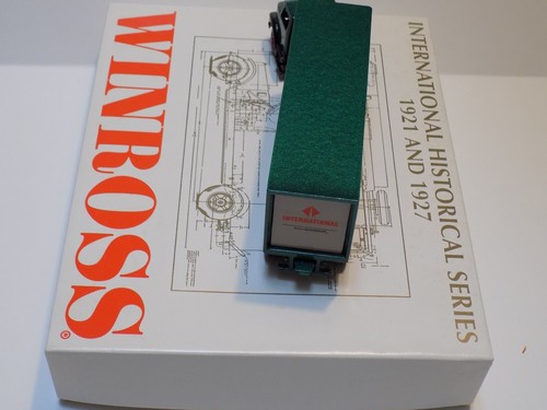 1993 WINROSS INTERNATIONAL HARVESTER HISTORICAL SERIES #3 1921 & 1927 1/64 SCALE - Picture 4 of 7