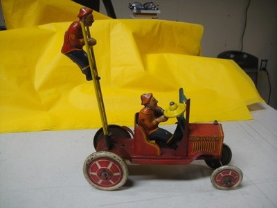 Rare Vintage Louis Marx Tin Litho ''SNOOPY GUS WILD FIREMAN'' Toy. 1926!