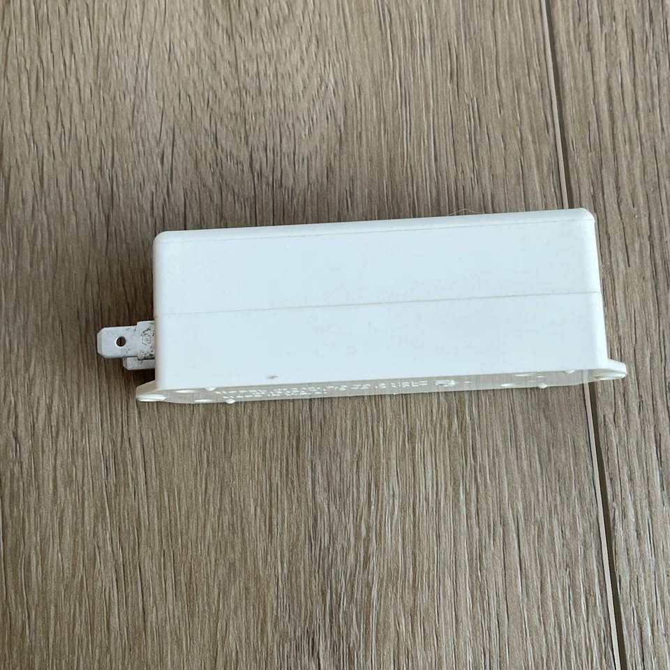 Sonic-Tronics Mark X Fuel Pump 249 (6 V) or 1249 (12 V) – Unused - Image 4 of 4