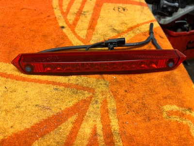 2008-2010 saturn vue spoiler mounted LED 3rd bake light assembly 96673793 OEM