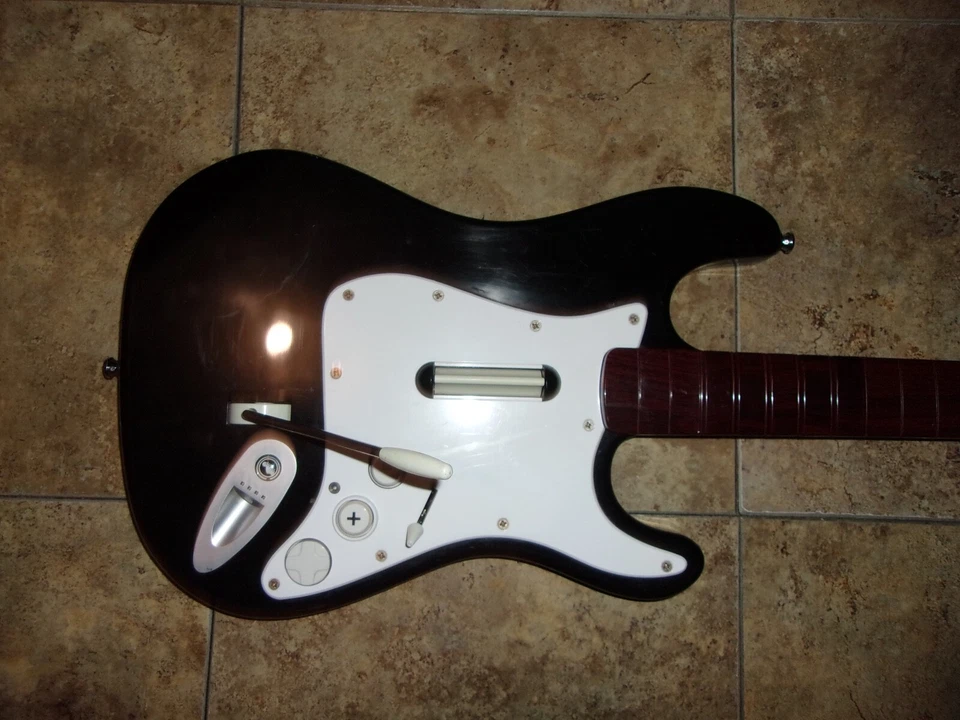 NINTENDO WII LOT 2 WIRELESS GUITARS FENDER DONGLES ROCK BAND GAME LOT RB2 BEATLE - Image 3 of 4