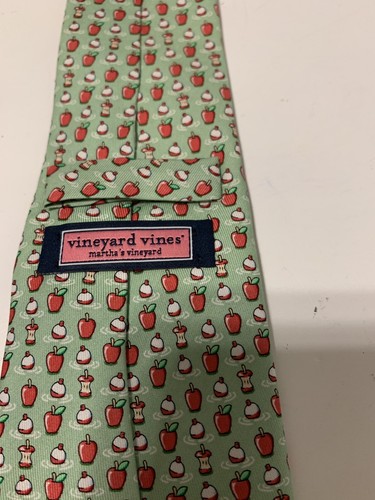 Vineyard Vines Bobbing For Apples Moonshine Green Silk Boys Tie New NWT - Picture 9 of 12