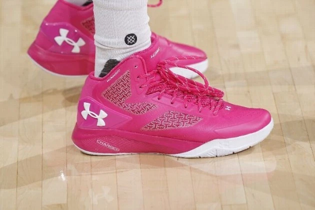 Under armour clutchfit pink sale