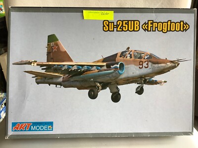  Art Model AM7212 1:72  Suchoi SU-25UB Frogfoot + 2 x Zubehör (EH22-27K2/8/5)