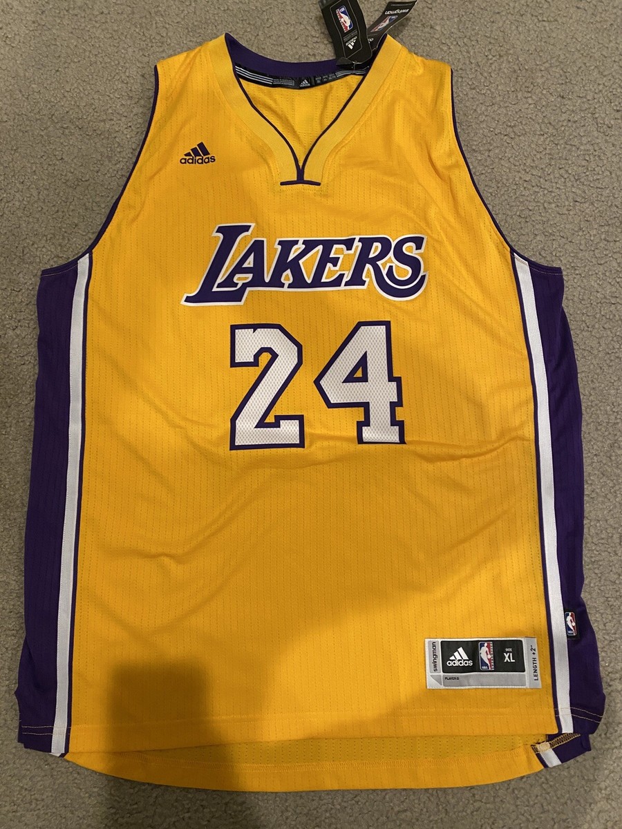 Kobe Bryant Autographed Signed Jersey W/ 5xchamps Inscription