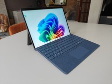 Microsoft Surface Pro 8  i7 11th Gen, 16GB RAM 512GB SSD With Keyboard 