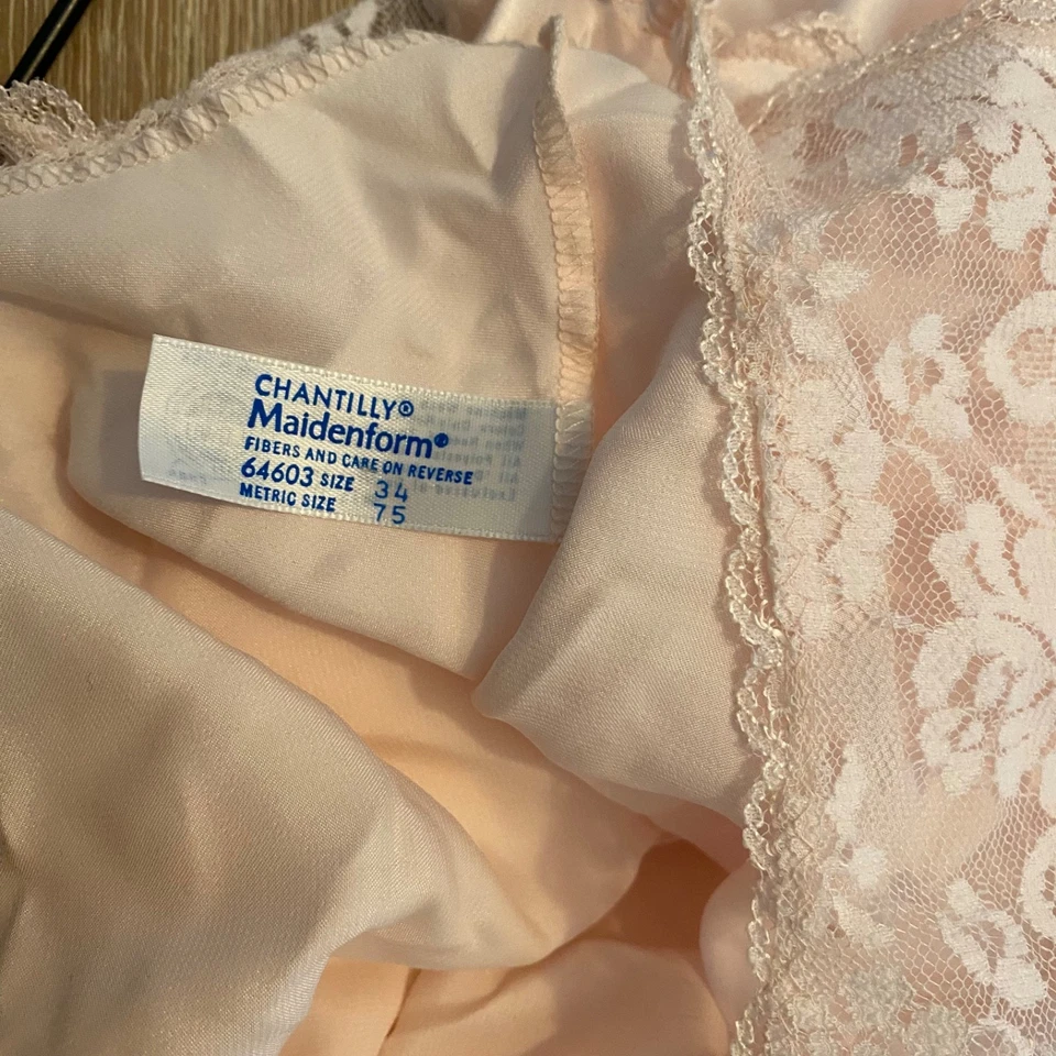 Conjunto de camisola vintage Maidenform Chantilly talla 34 y sin cordones talla M encaje rosa delicado Foto 4 de 4