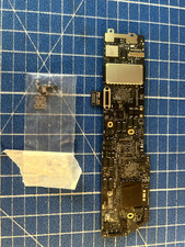 Carte mère Apple MacBook Pro 13" EMC 3184 – Avec Touch ID – Panne inconnue – Pou