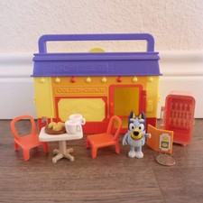 Bluey Takeaway Playset Golden Crown Restaurant Case w/ Furniture  Figure  